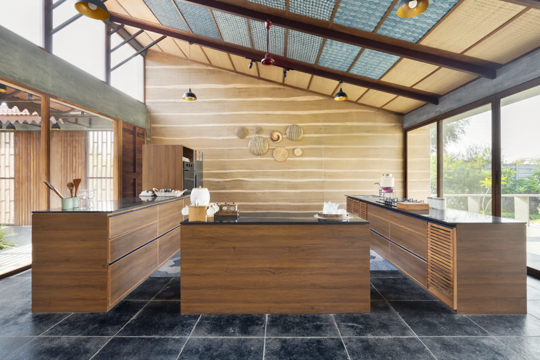 Dr. Rakesh Amroliwala Farmhouse